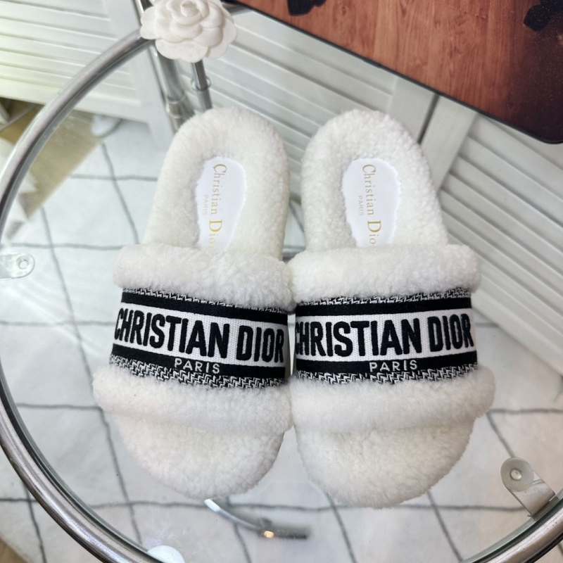 ch**an D*or slippers
